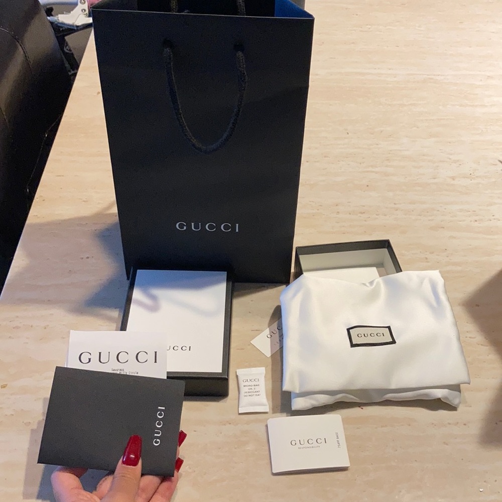 Gucci Canvas Wallet - Picture 3 of 3